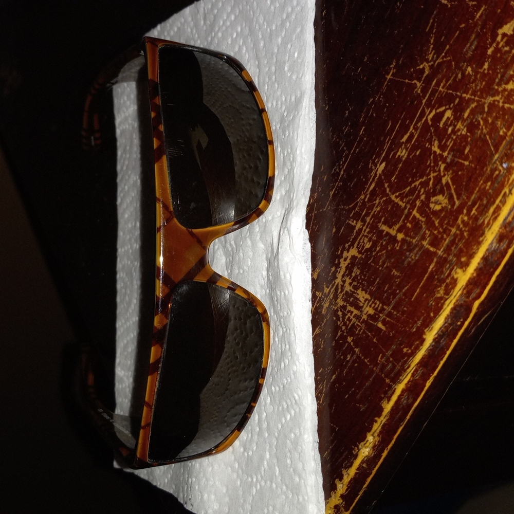 AUTHENTIC BURBERRY by SAFILO SUNGLASSES Unisex.
